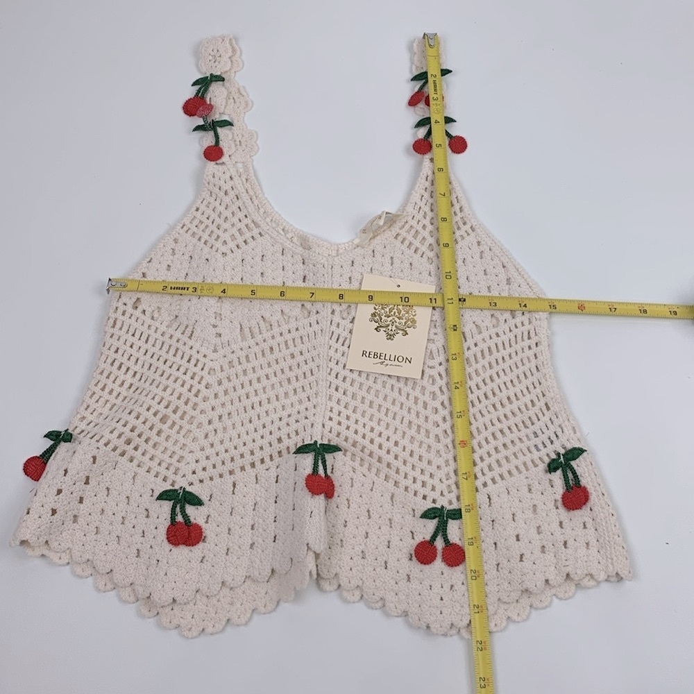 Rebellion Crochet knit Cherry design Tank Top Creme Red green Size Medium NWT - Picture 11 of 14